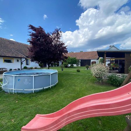 Apartman Beniskovec, Suchdol Nad Luznici Esterno foto